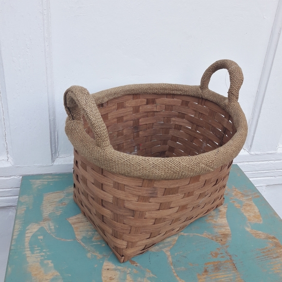 Christmas Basket Boho Woven Wicker Basket Tweed Linen with Handles Burlap Trim - Picture 10 of 11